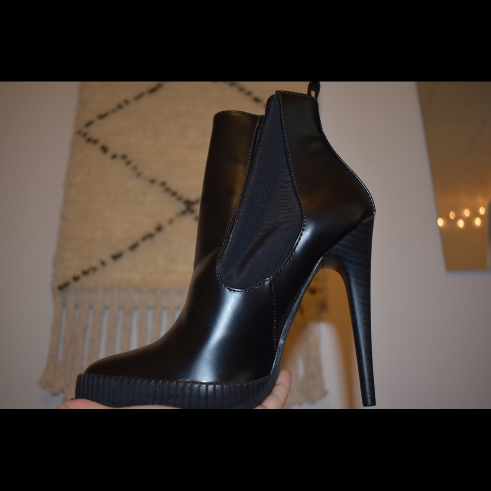 Zara Boots (brand new)